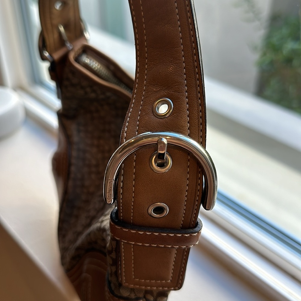 Coach Handbag - Picture 4 of 6